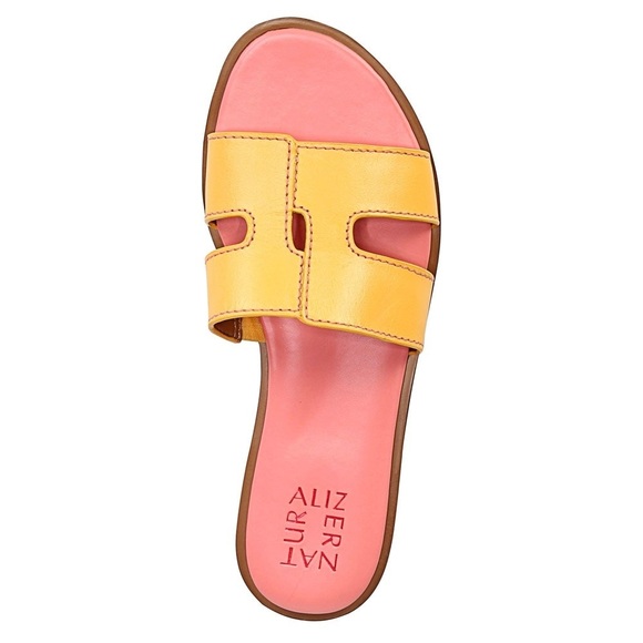 Naturalizer Fame Slide Sandal Daffodil Yellow Leather Size 7 EUC - Picture 3 of 9